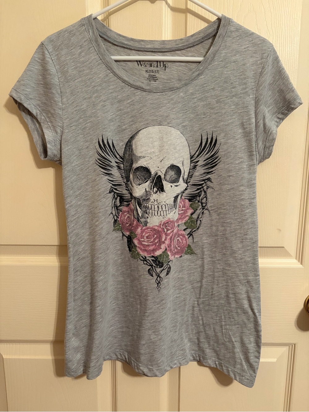 WOUND UP BRAND SKULL AND ROSES TEE XL